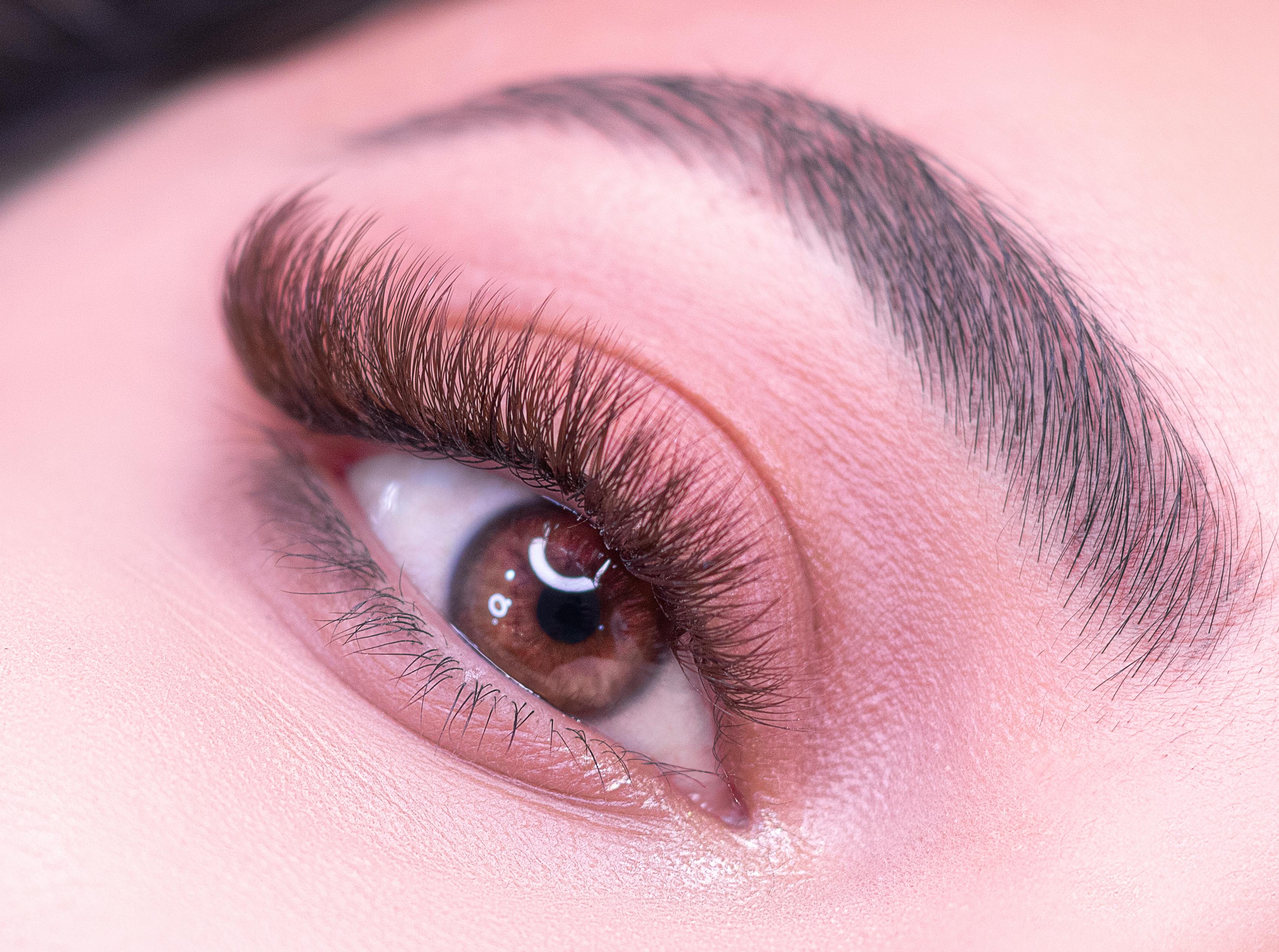 woman-eyelashes.jpg